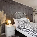 Apartment Viksa With Jacuzzi